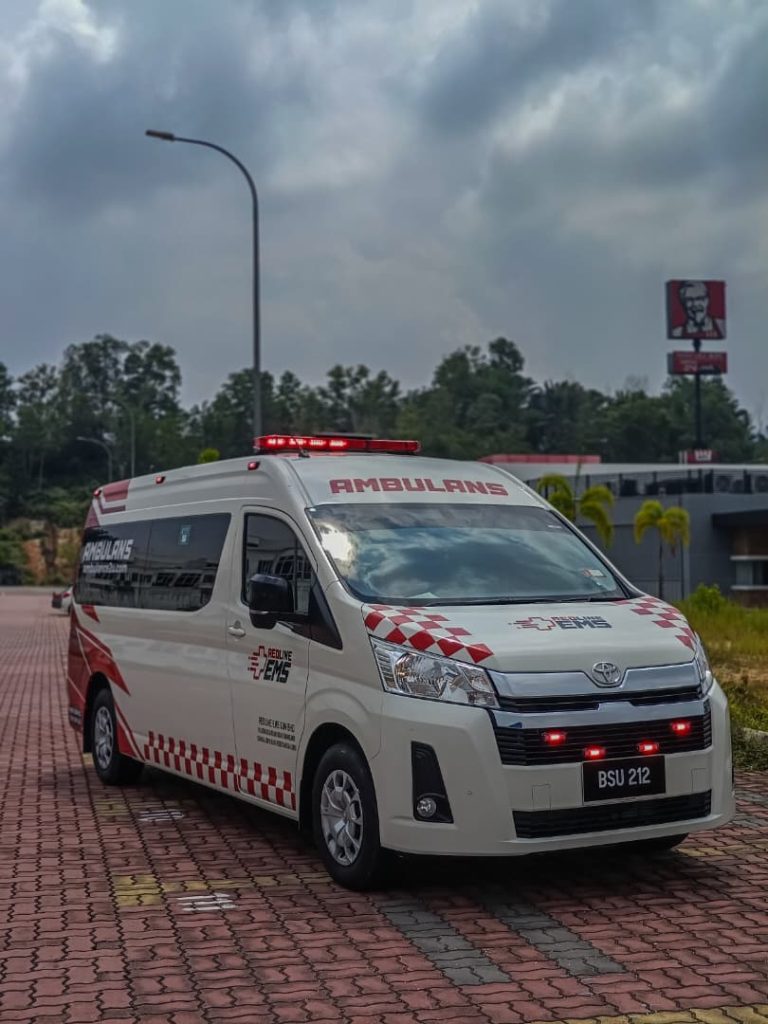 Hospital Kluang Menambah Sebuah Lagi Ambulan dengan Reka Bentuk Baharu